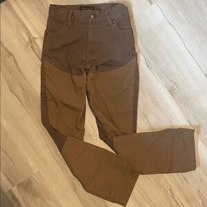 Gamehide Hunting Pants. Youth Size 8. Brown color. Adjustable waist.